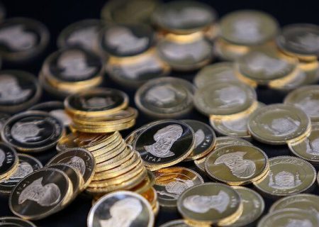 کاهش قیمت سکه و طلا در معاملات امروز بازار